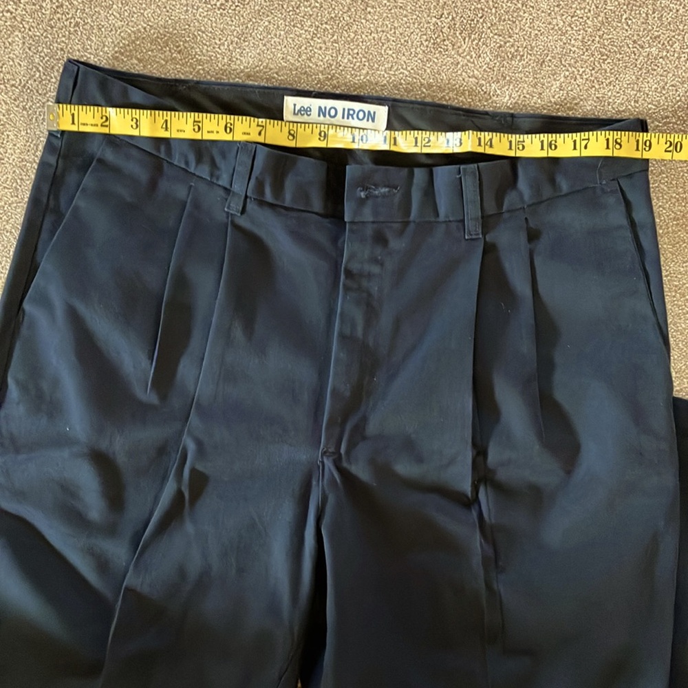 LEE CASUAL BLACK PANTS 
Size 38x34 EXCELLENT CONDITION - Picture 6 of 10